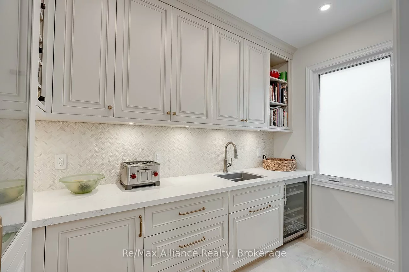 203, Burloak, 1001 - BR Bronte, Oakville