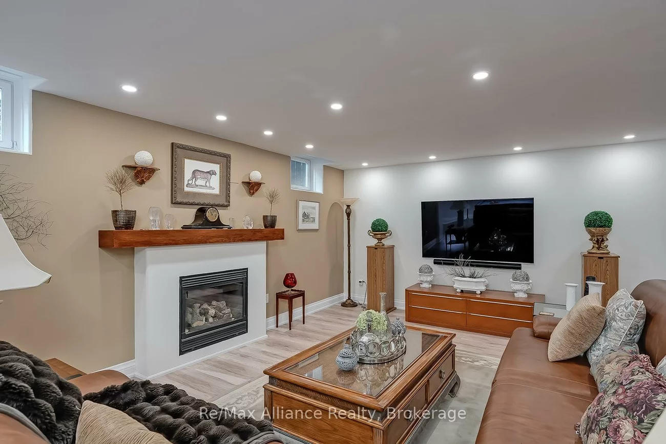 203, Burloak, 1001 - BR Bronte, Oakville