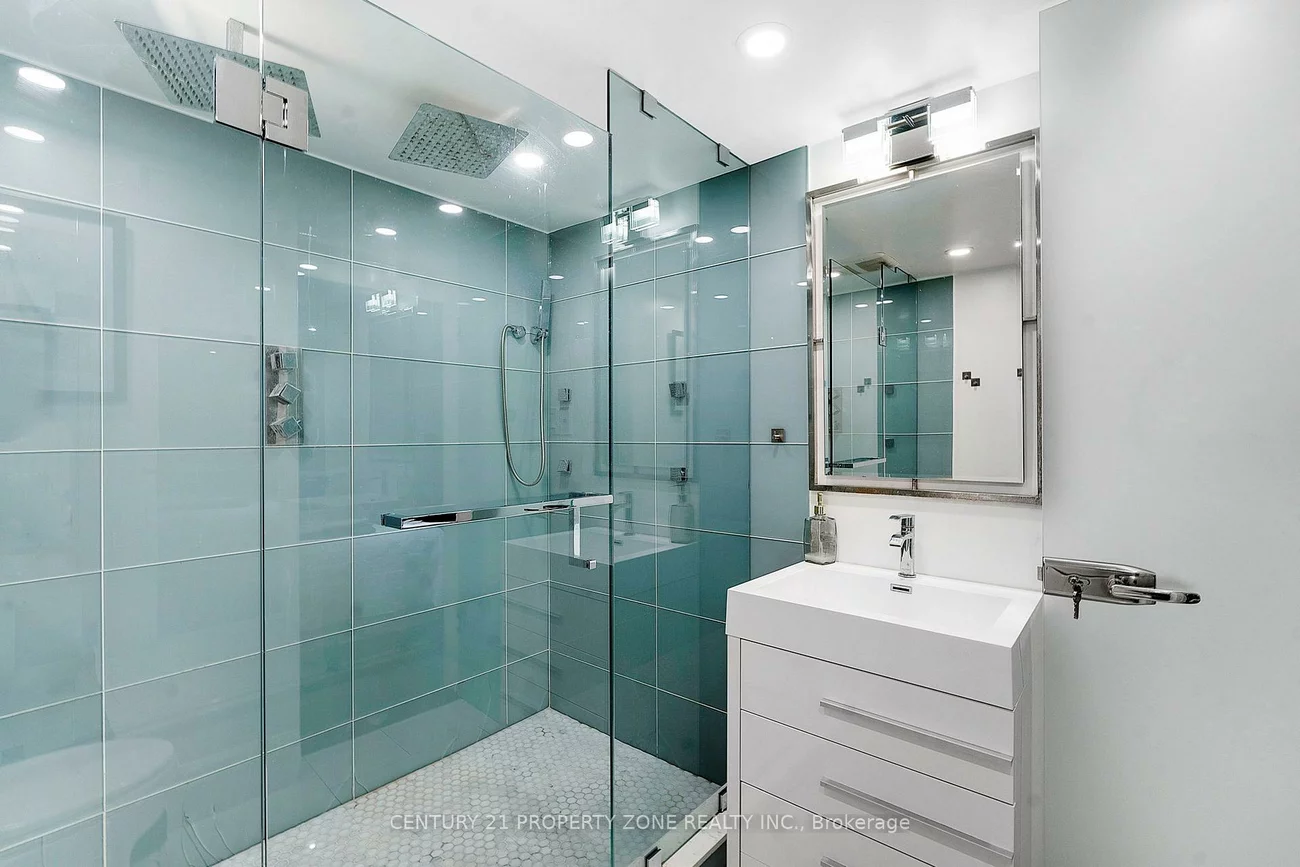 547, Pinegrove, 1020 - WO West, Oakville
