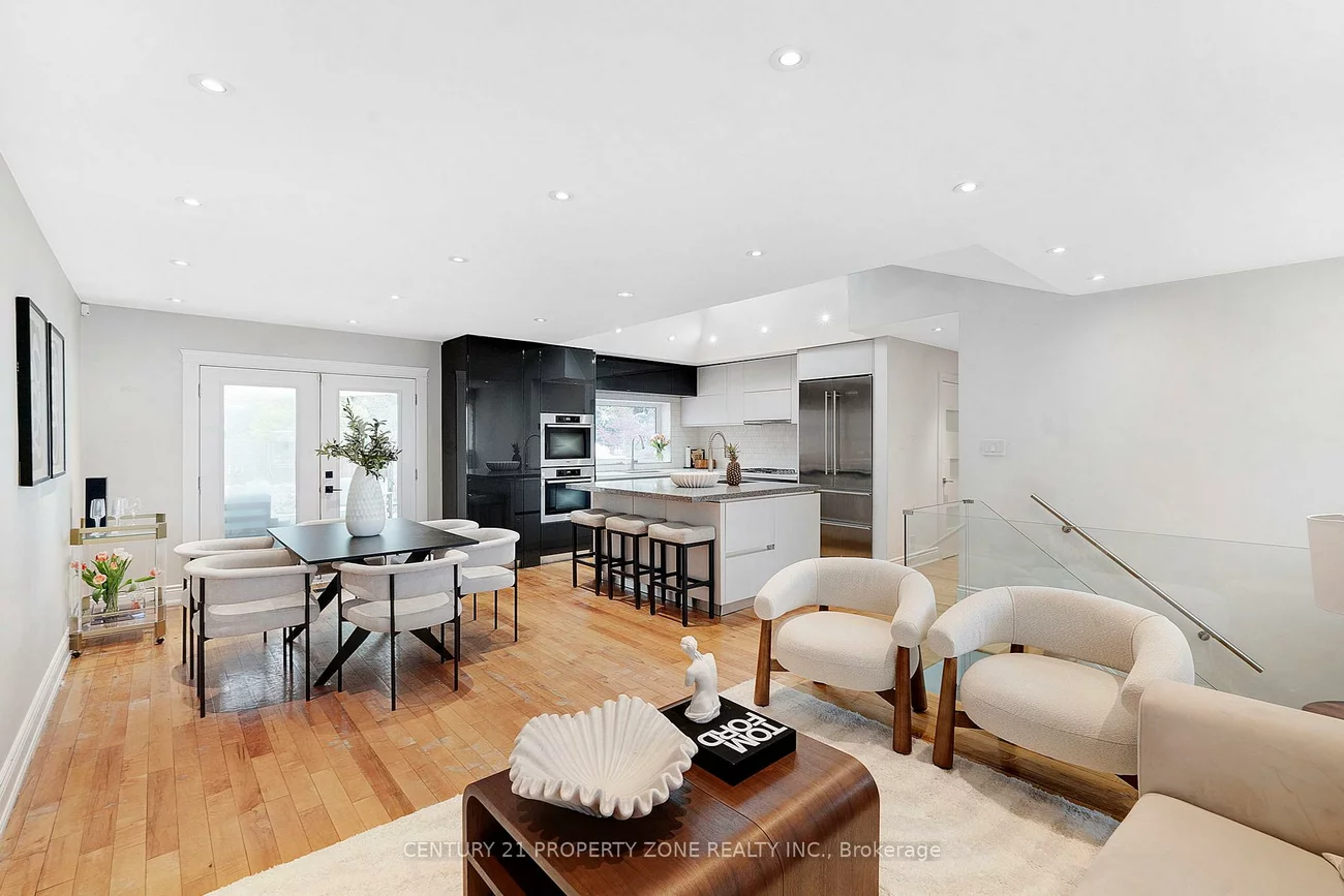 547, Pinegrove, 1020 - WO West, Oakville