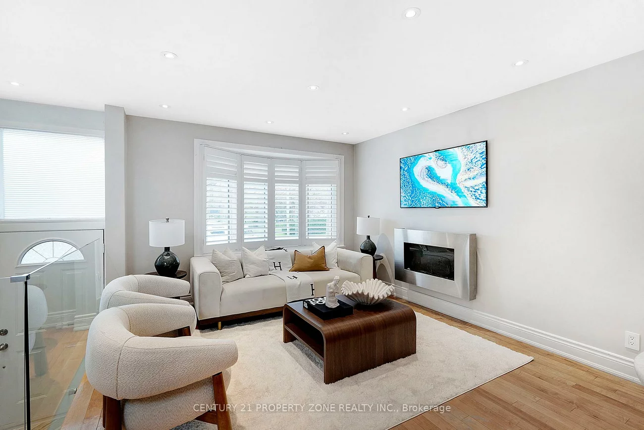 547, Pinegrove, 1020 - WO West, Oakville