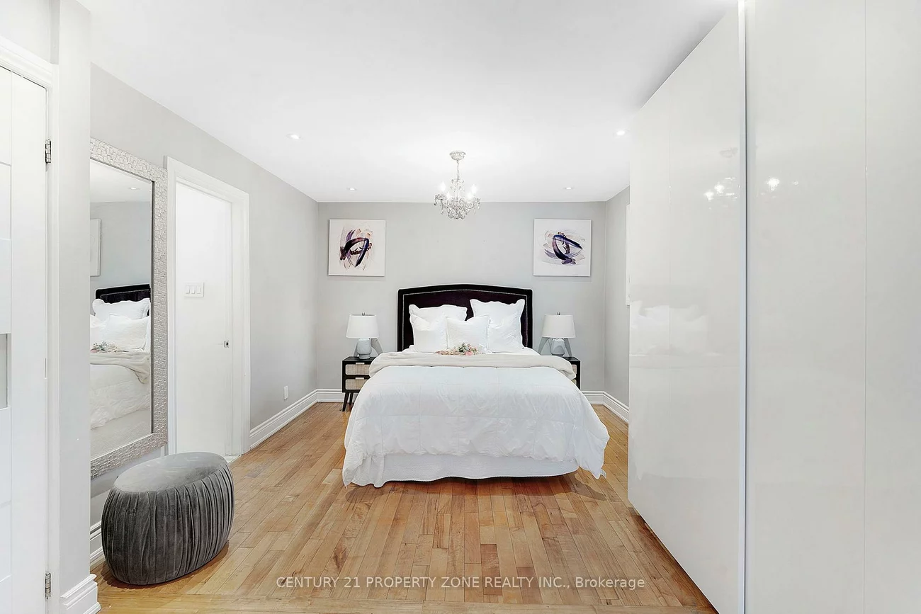 547, Pinegrove, 1020 - WO West, Oakville