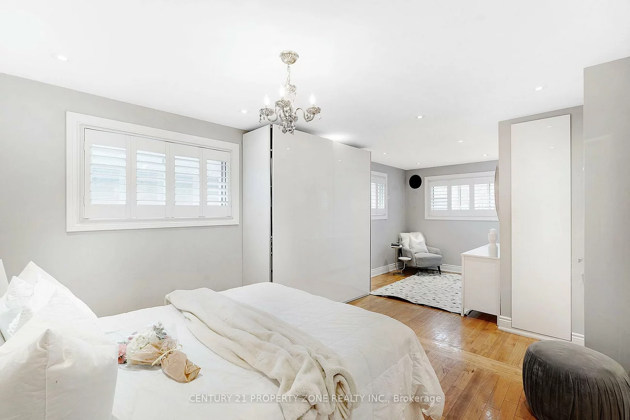 547, Pinegrove, 1020 - WO West, Oakville