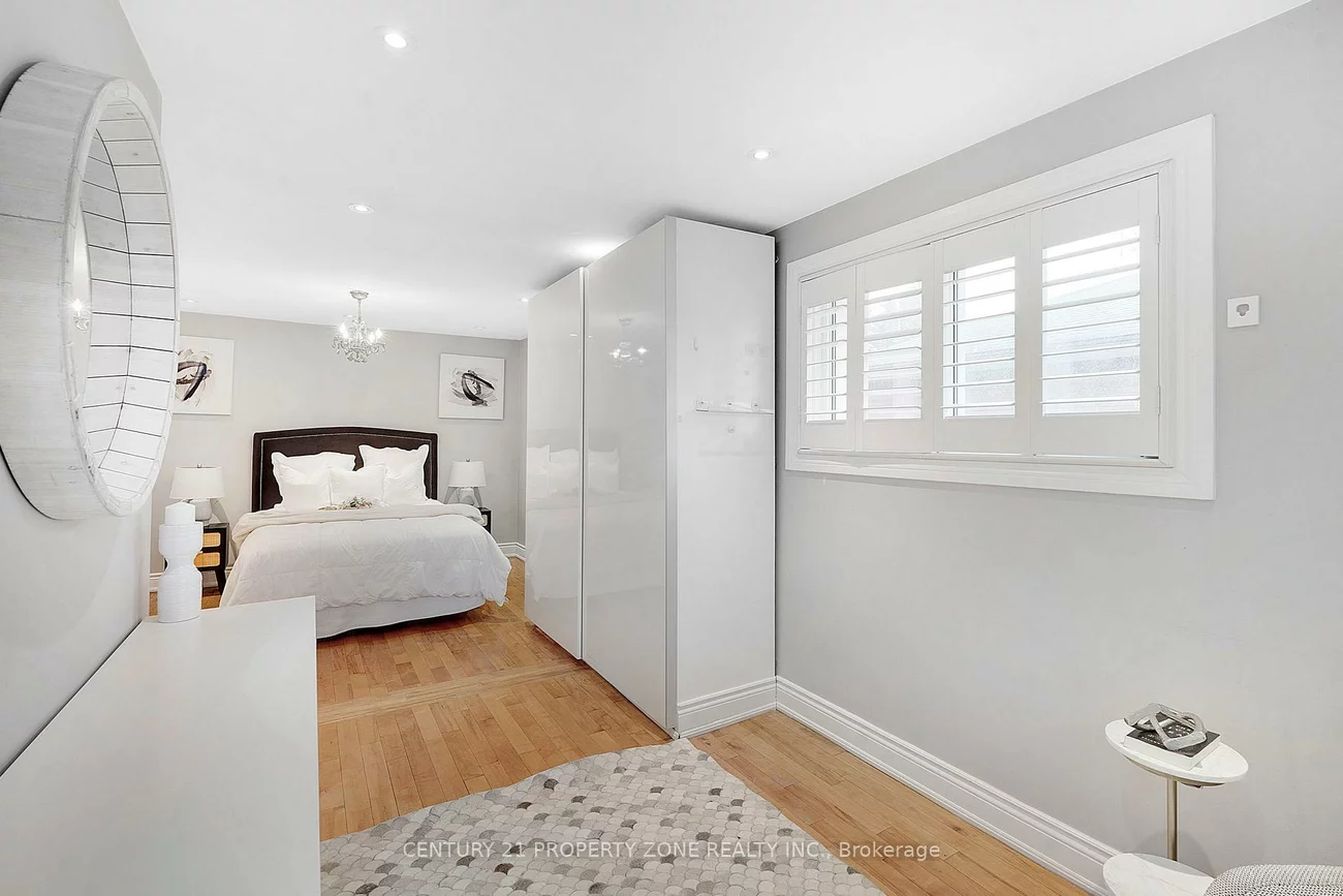 547, Pinegrove, 1020 - WO West, Oakville