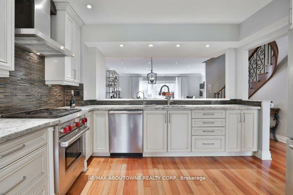 45, Tradewind, 1001 - BR Bronte, Oakville