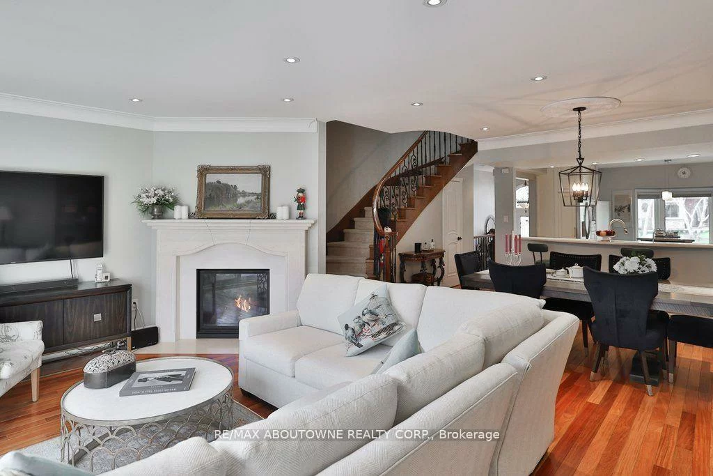 45, Tradewind, 1001 - BR Bronte, Oakville