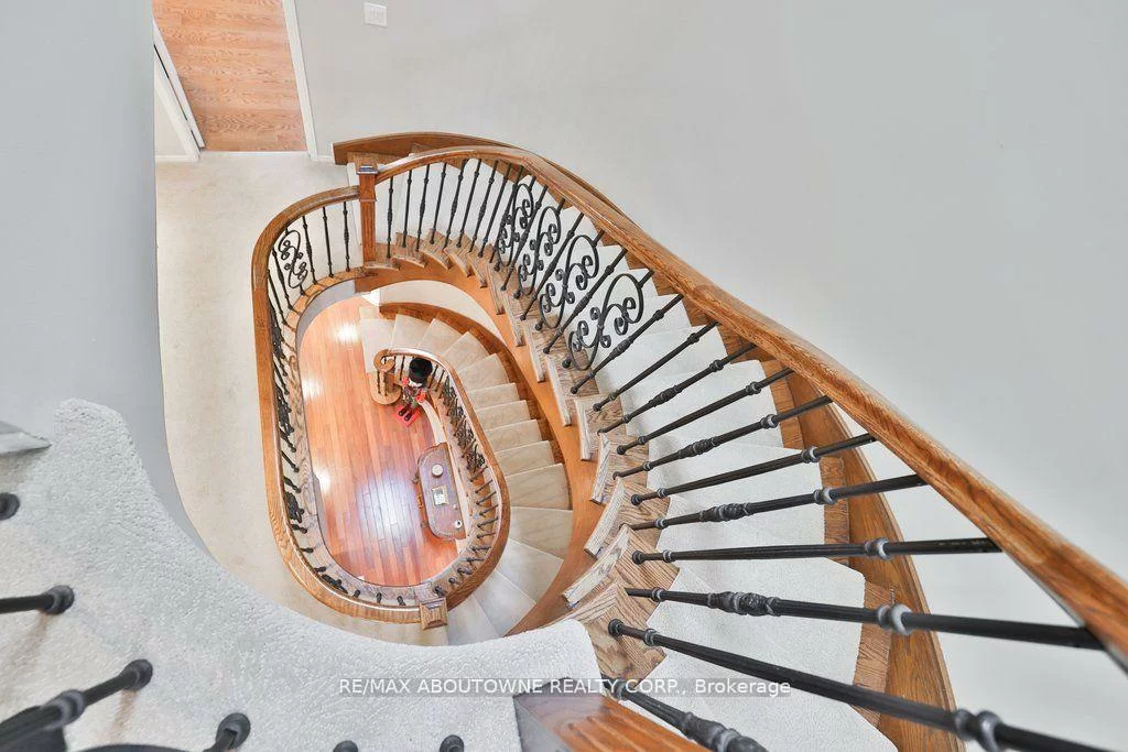 45, Tradewind, 1001 - BR Bronte, Oakville