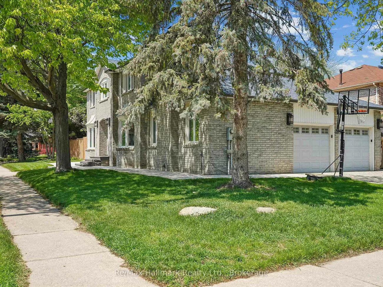 560, Chillingham, 1006 - FD Ford, Oakville