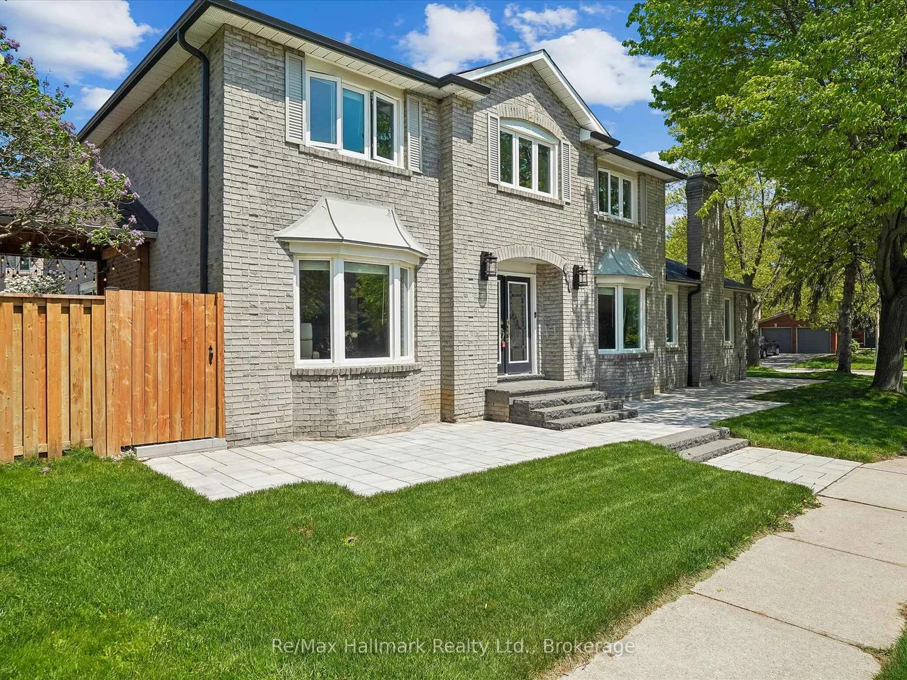 560, Chillingham, 1006 - FD Ford, Oakville