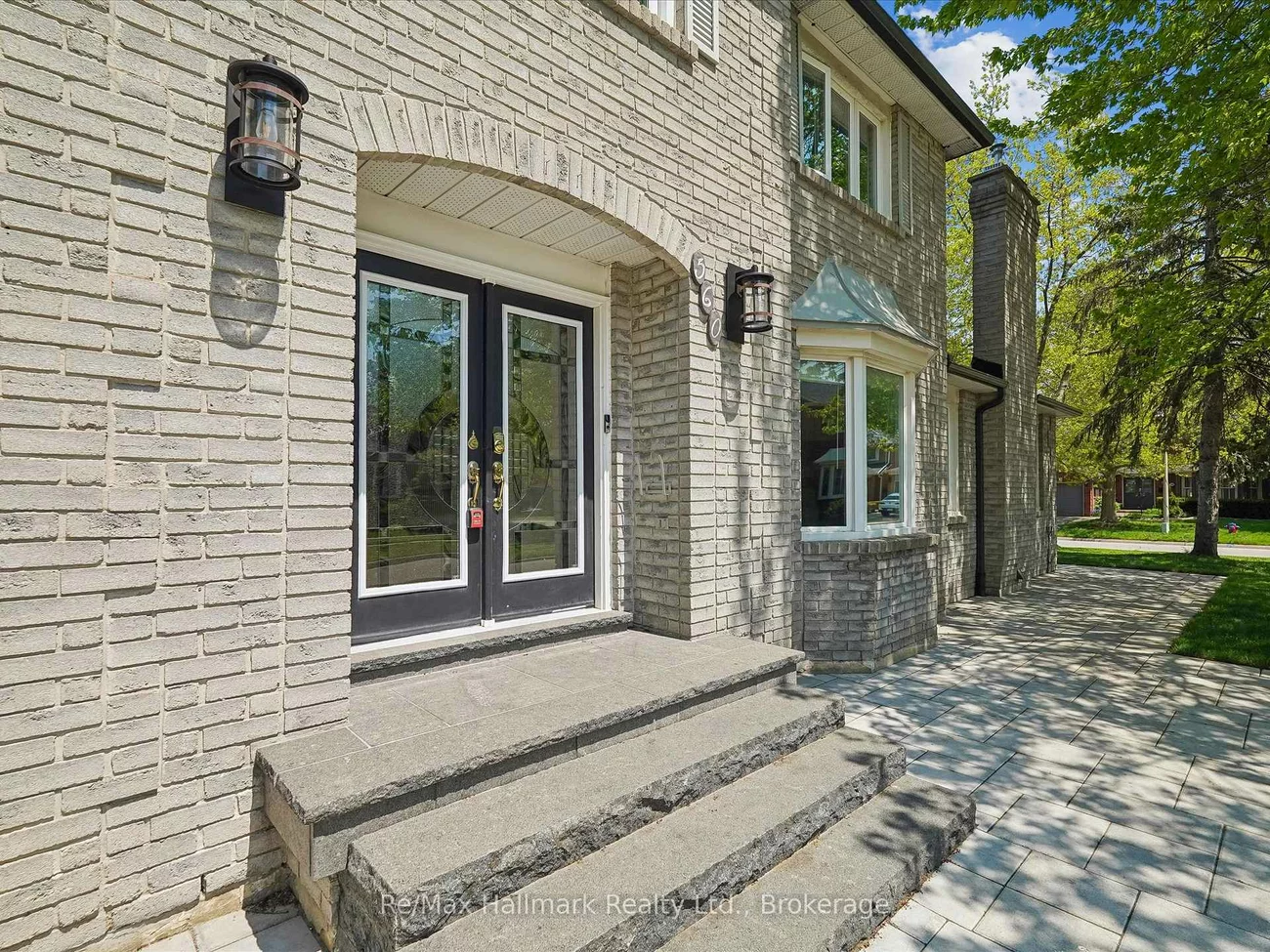 560, Chillingham, 1006 - FD Ford, Oakville