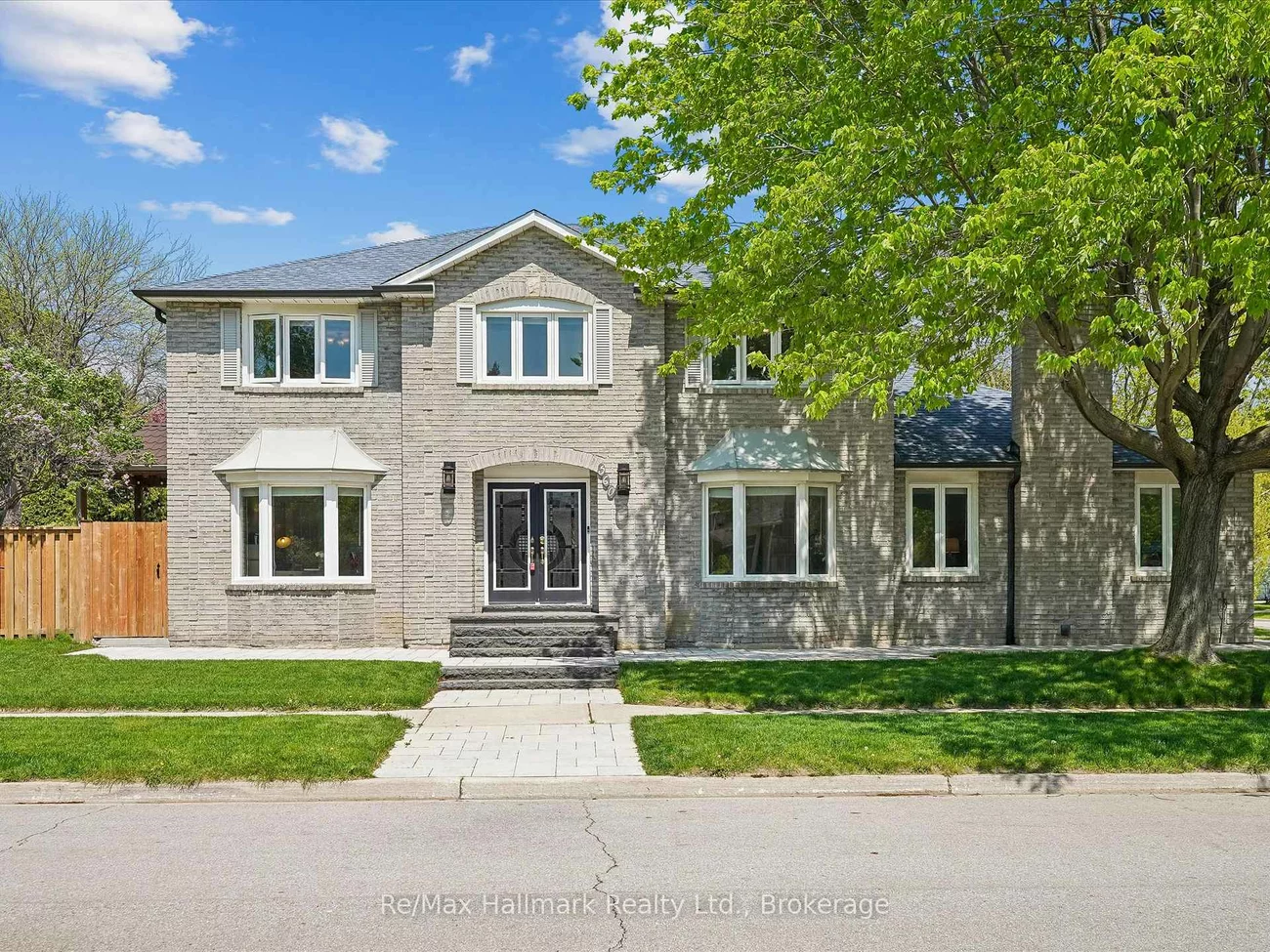 560, Chillingham, 1006 - FD Ford, Oakville