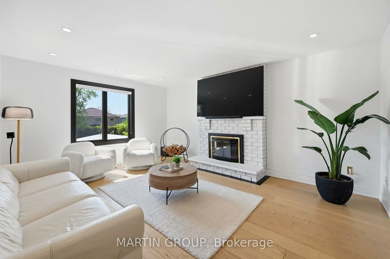 376, Carrier, 1015 - RO River Oaks, Oakville