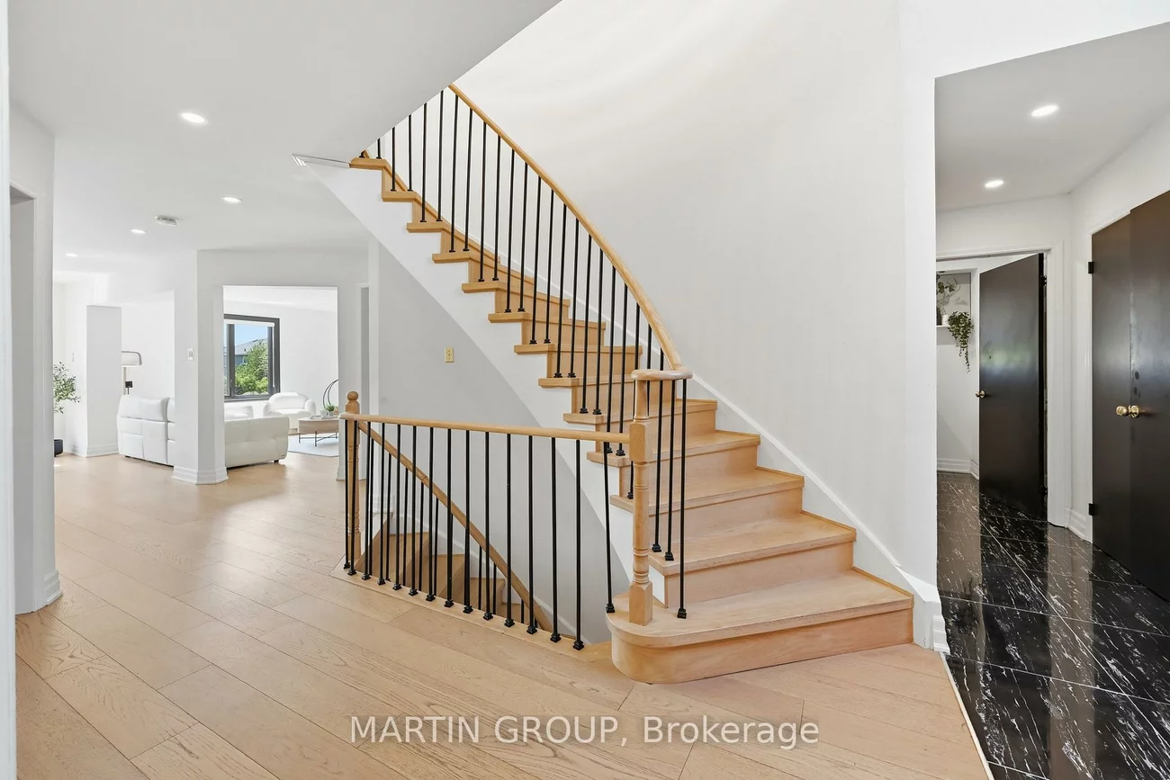 376, Carrier, 1015 - RO River Oaks, Oakville
