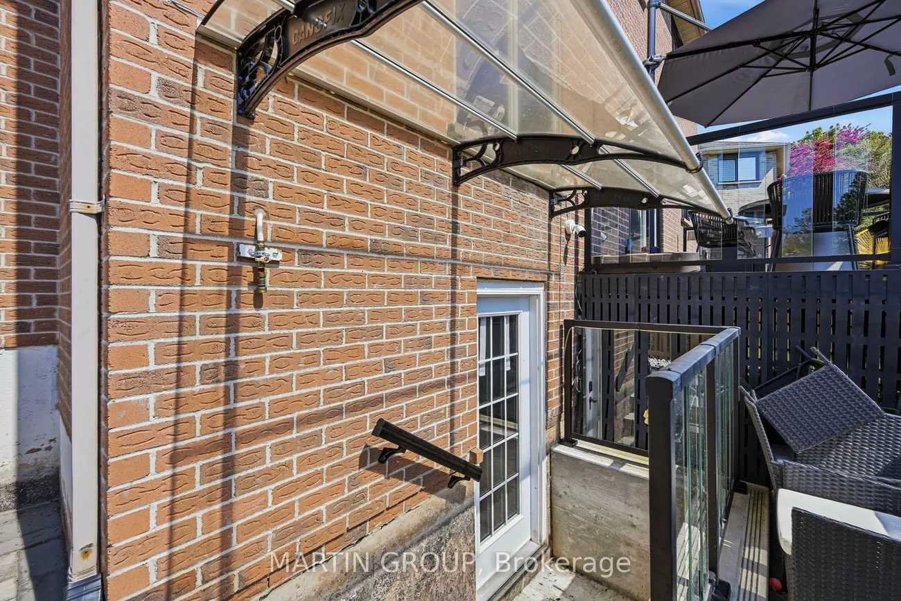 376, Carrier, 1015 - RO River Oaks, Oakville