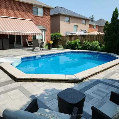 2216, NORFOLK, 1015 - RO River Oaks, Oakville