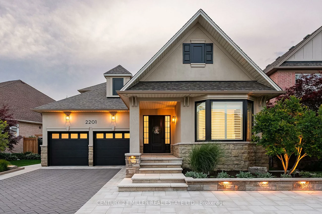 2201, Rochester, 1000 - BC Bronte Creek, Oakville