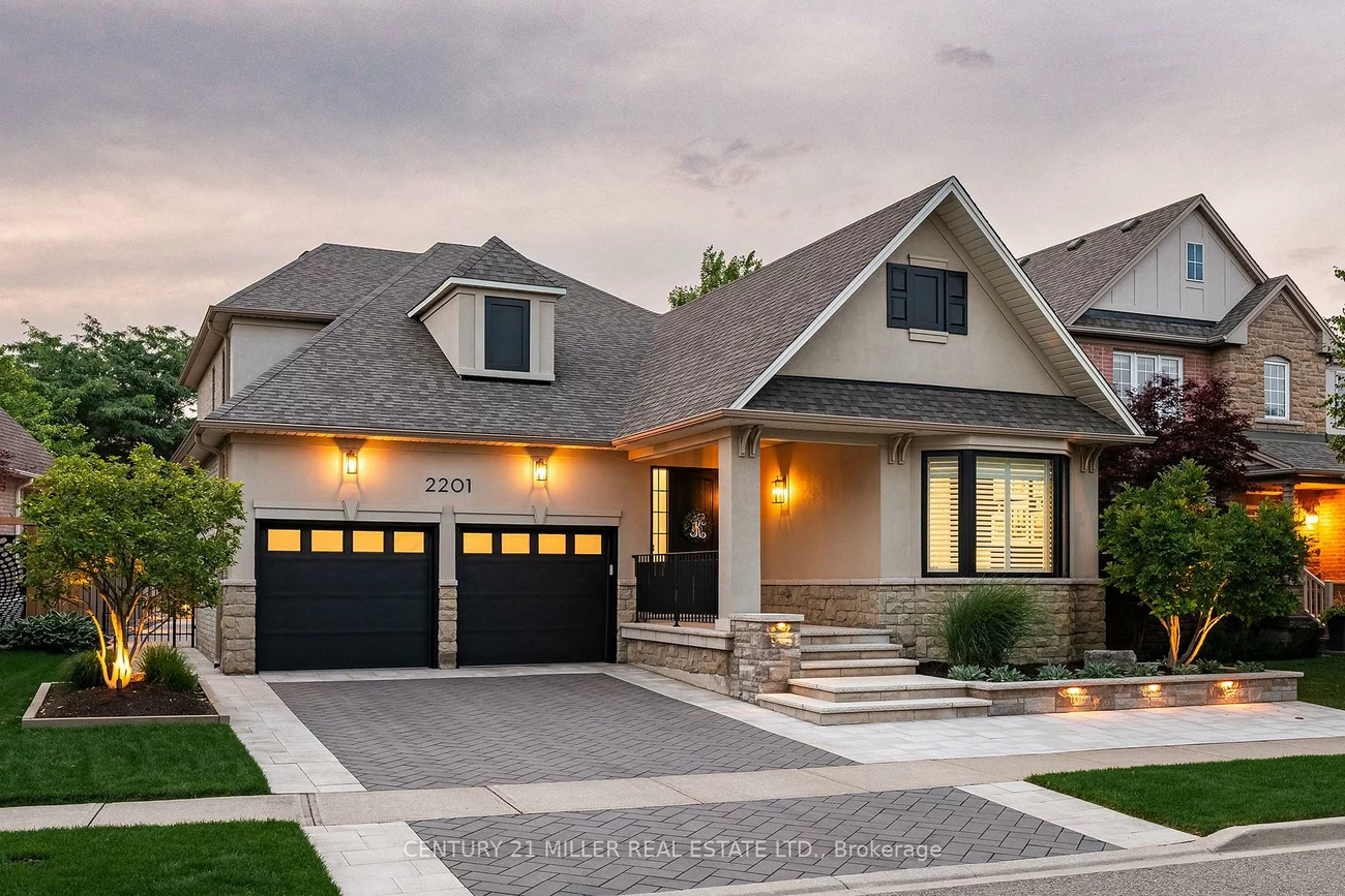 2201, Rochester, 1000 - BC Bronte Creek, Oakville