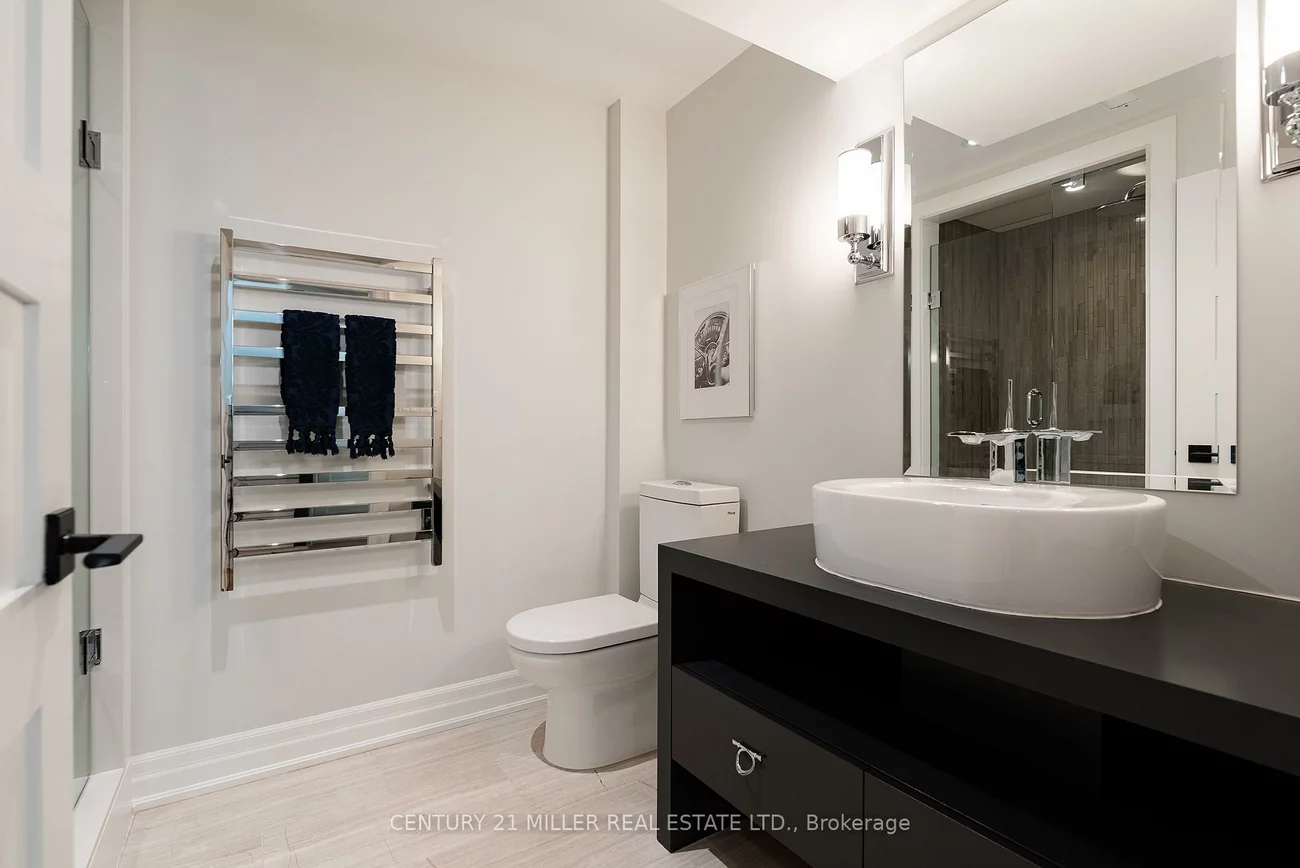 2201, Rochester, 1000 - BC Bronte Creek, Oakville