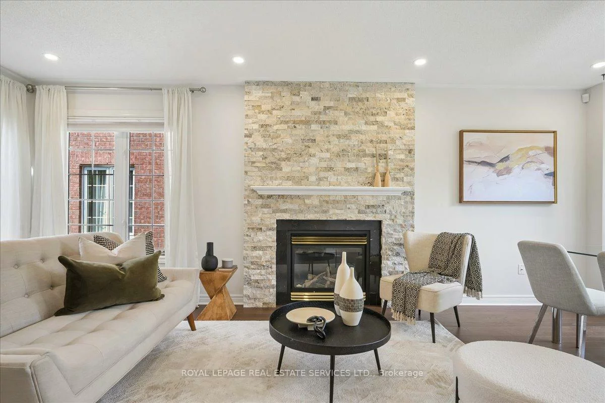 1493, Derby County, 1022 - WT West Oak Trails, Oakville
