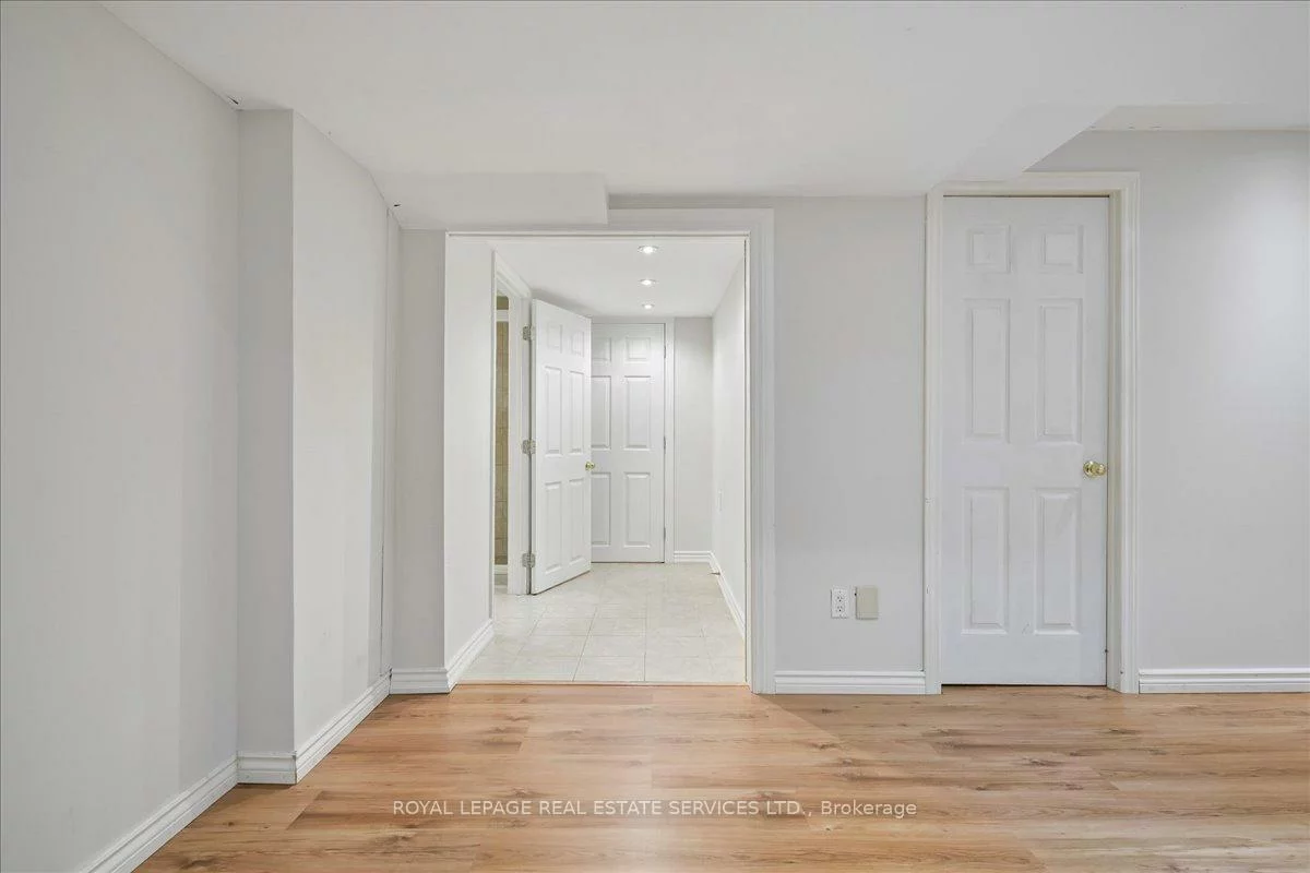 1493, Derby County, 1022 - WT West Oak Trails, Oakville