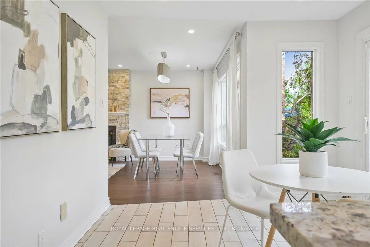 1493, Derby County, 1022 - WT West Oak Trails, Oakville