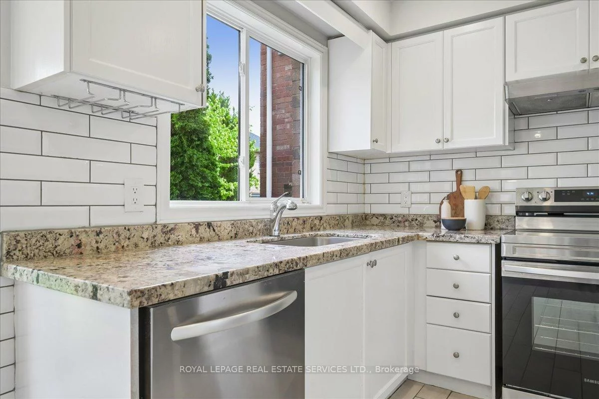 1493, Derby County, 1022 - WT West Oak Trails, Oakville