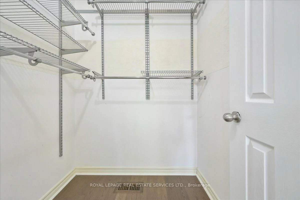 1493, Derby County, 1022 - WT West Oak Trails, Oakville