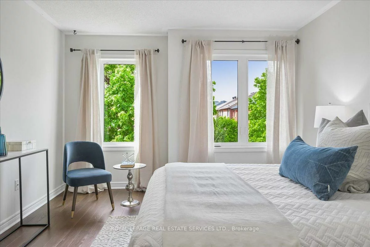1493, Derby County, 1022 - WT West Oak Trails, Oakville