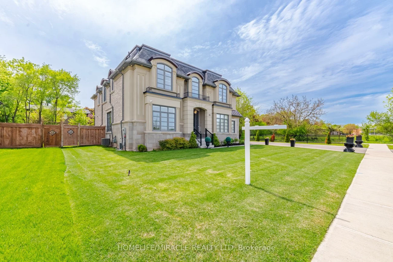 225, Prince George, 1017 - SW Southwest, Oakville