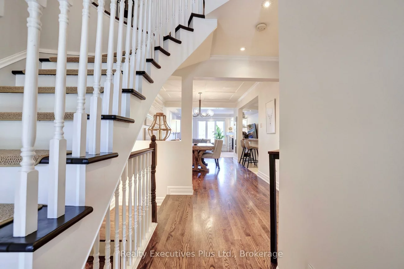 2009, Erika, 1019 - WM Westmount, Oakville