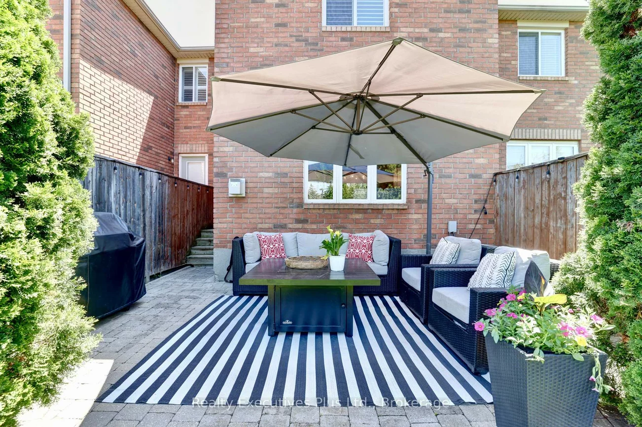 2009, Erika, 1019 - WM Westmount, Oakville