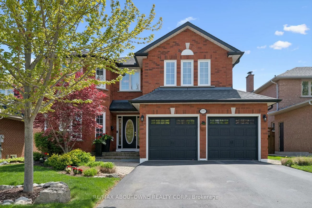 2372, Saugeen, 1015 - RO River Oaks, Oakville