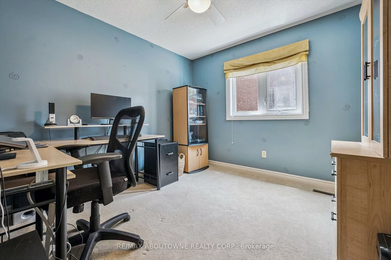 2372, Saugeen, 1015 - RO River Oaks, Oakville