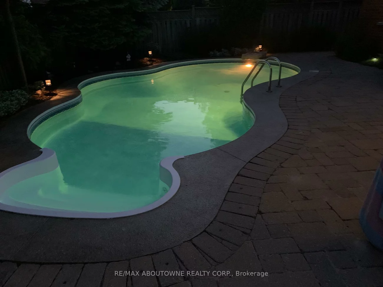 2372, Saugeen, 1015 - RO River Oaks, Oakville