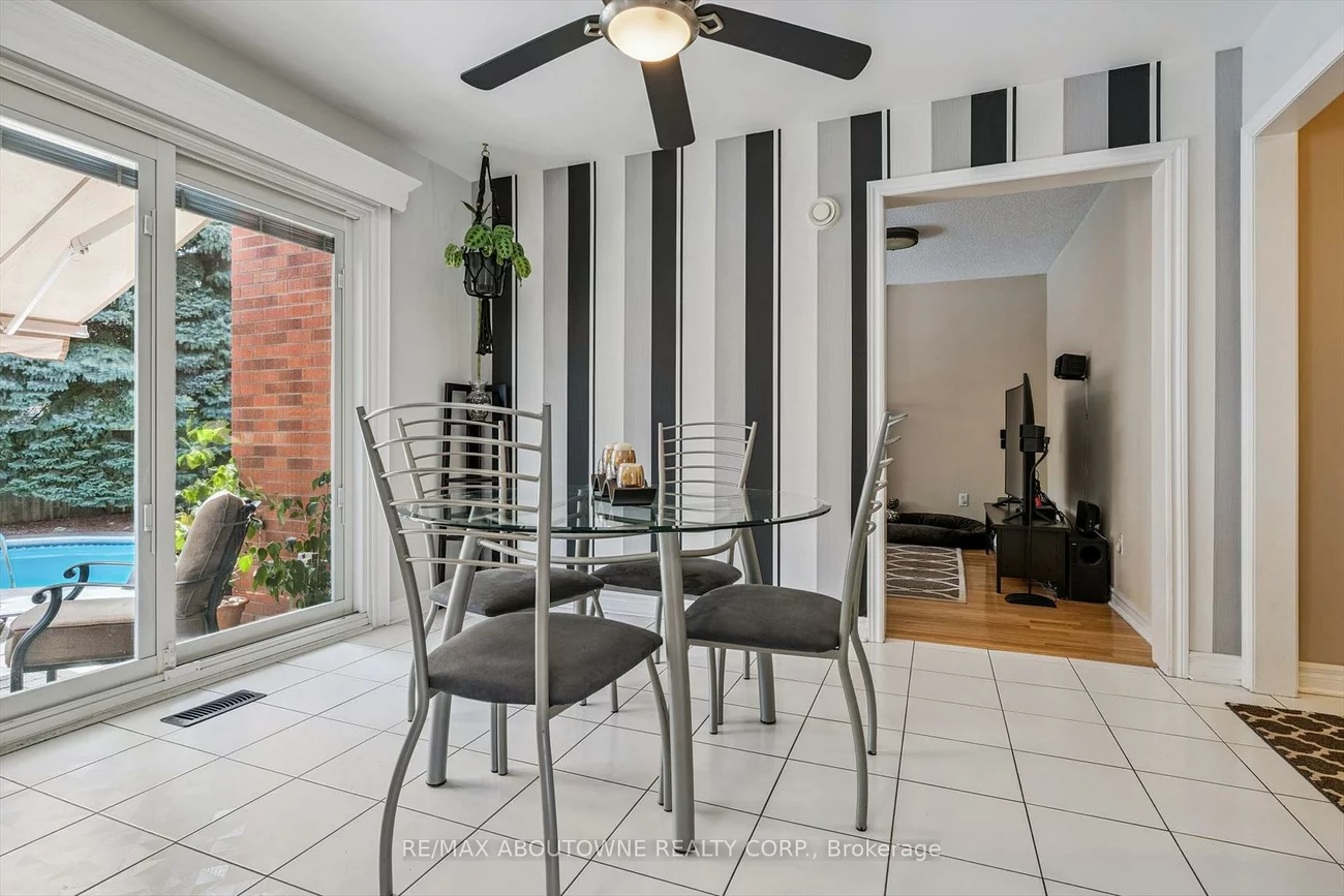2372, Saugeen, 1015 - RO River Oaks, Oakville