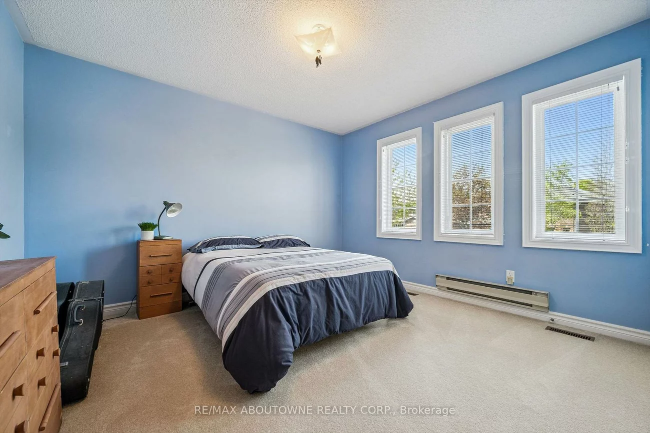 2372, Saugeen, 1015 - RO River Oaks, Oakville