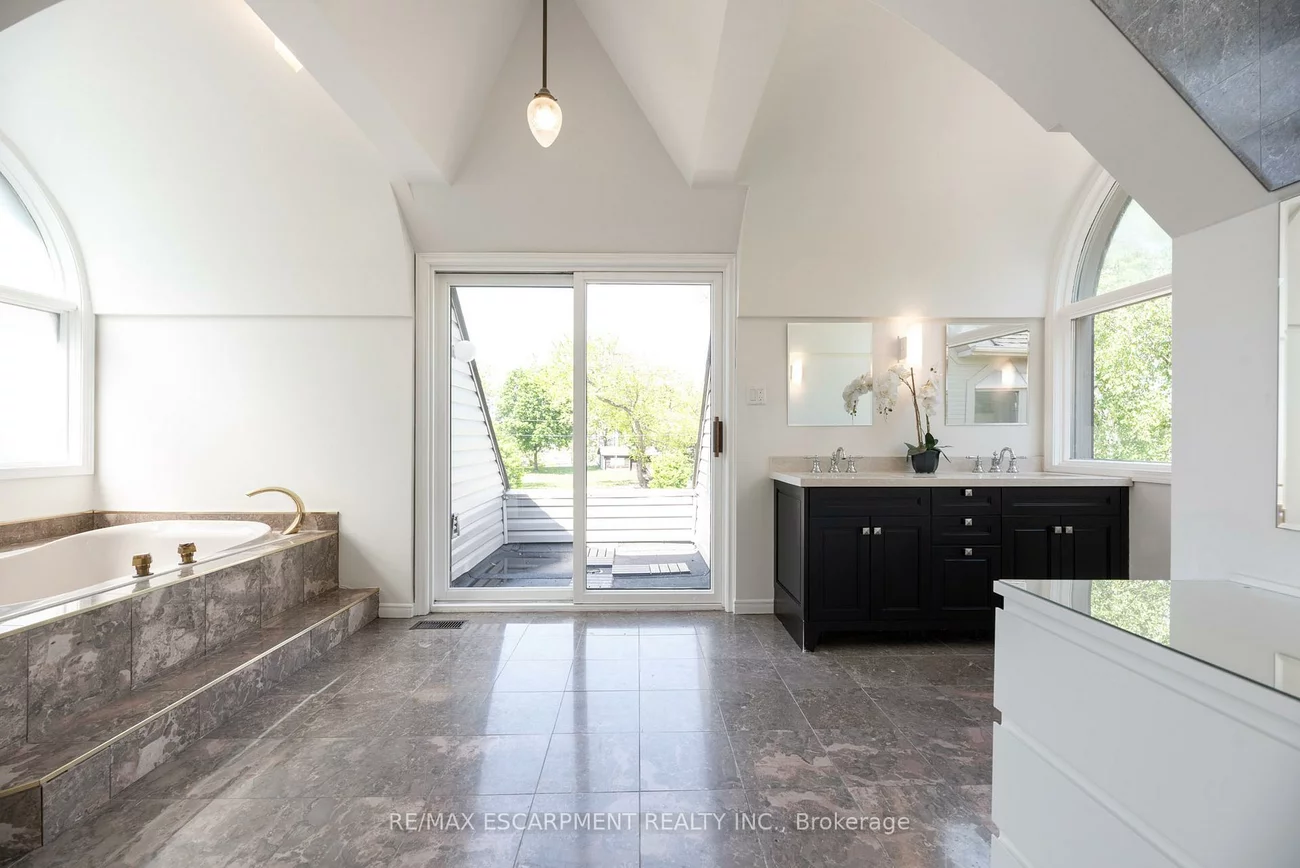 78, West River, 1001 - BR Bronte, Oakville