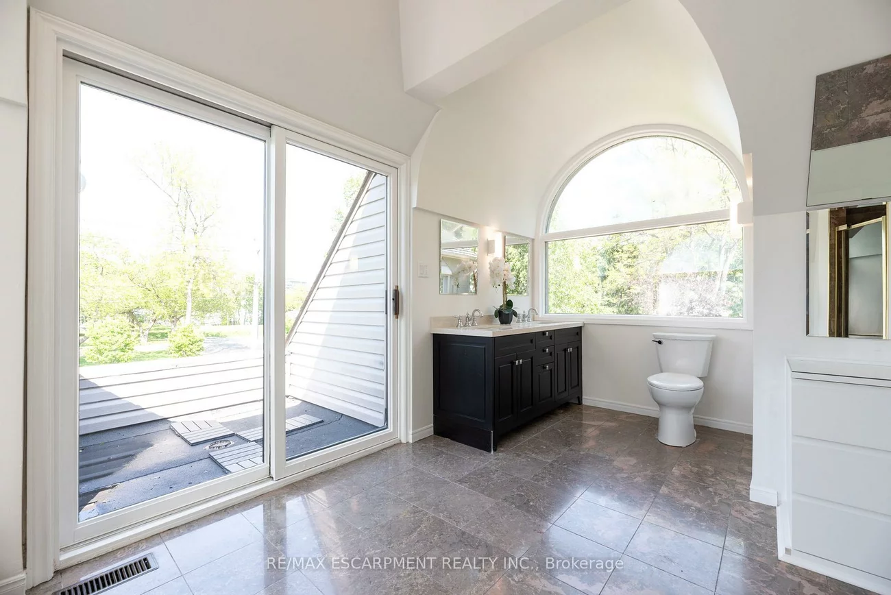 78, West River, 1001 - BR Bronte, Oakville