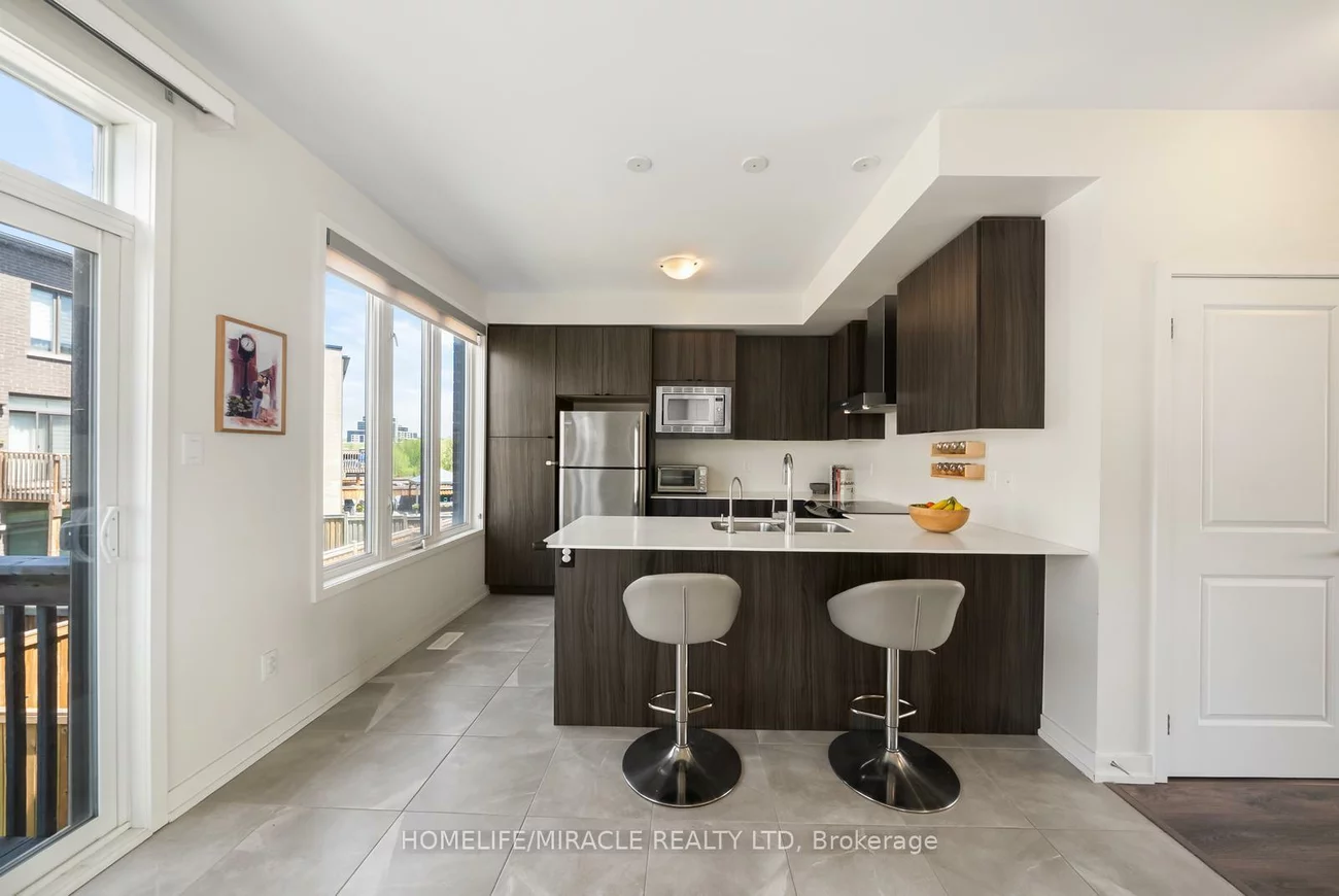 181, Fowley, 1008 - GO Glenorchy, Oakville