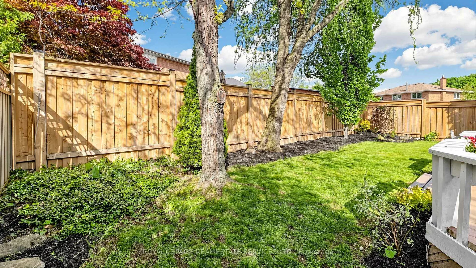 165, Warner, 1001 - BR Bronte, Oakville