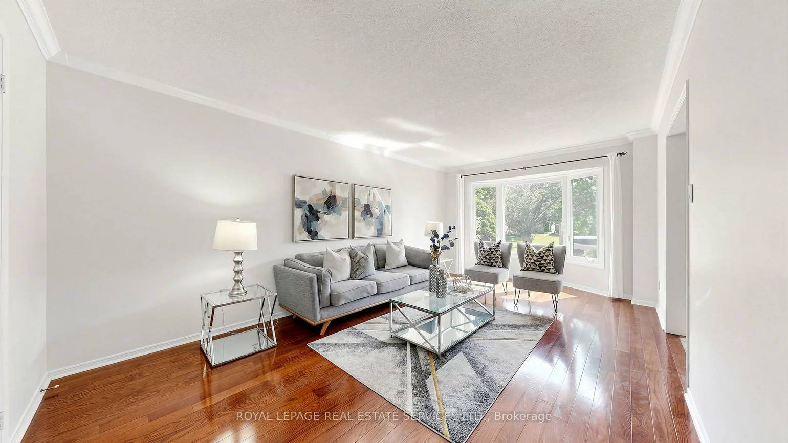 165, Warner, 1001 - BR Bronte, Oakville