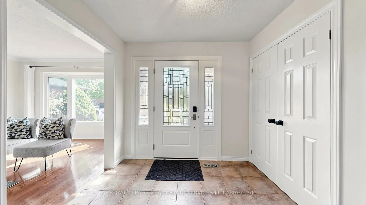 165, Warner, 1001 - BR Bronte, Oakville