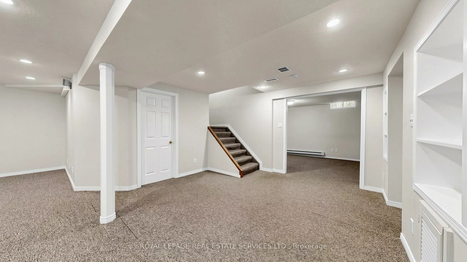 165, Warner, 1001 - BR Bronte, Oakville