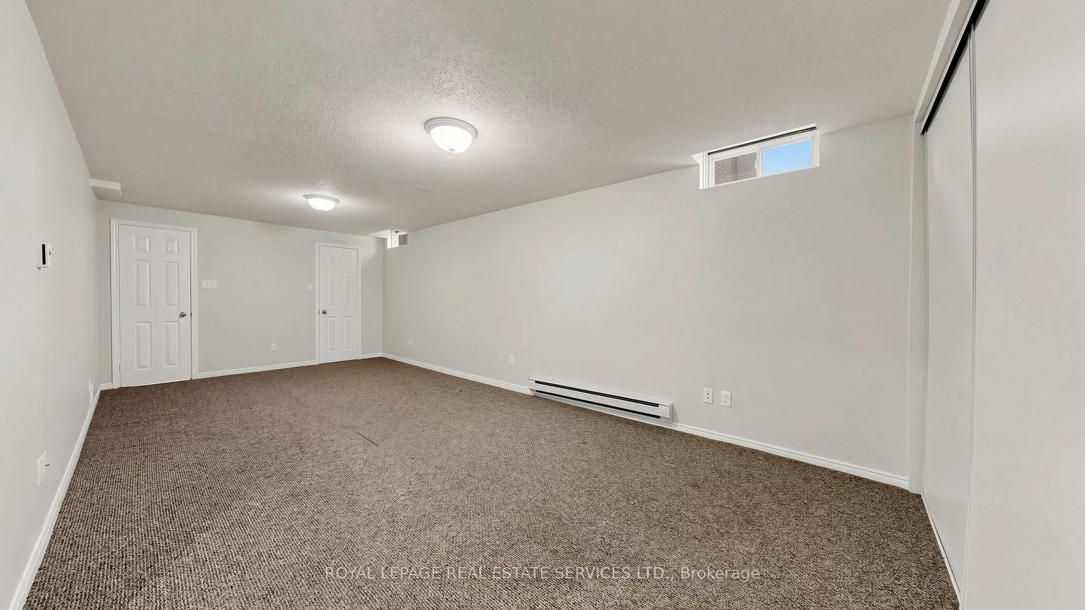165, Warner, 1001 - BR Bronte, Oakville