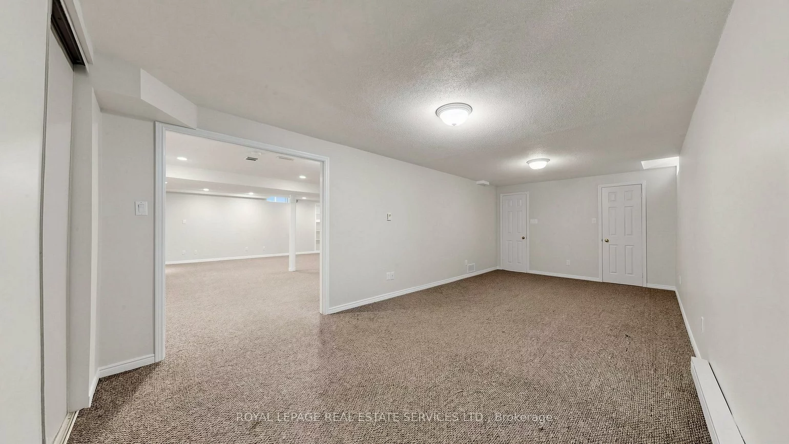 165, Warner, 1001 - BR Bronte, Oakville