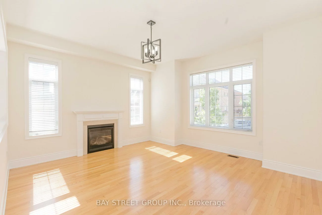 3127, Streamwood, 1010 - JM Joshua Meadows, Oakville