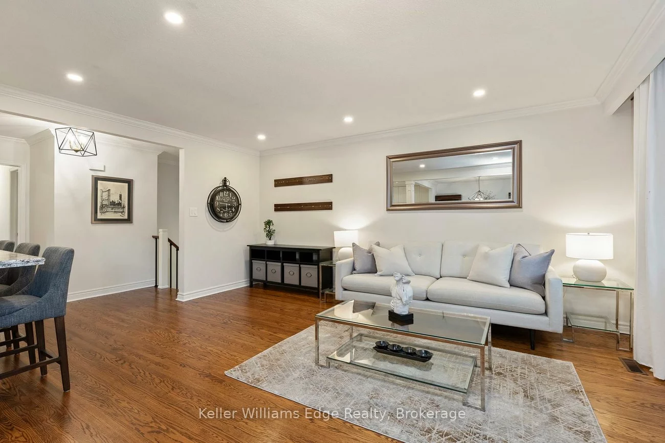2213, Sunnyvale, 1001 - BR Bronte, Oakville