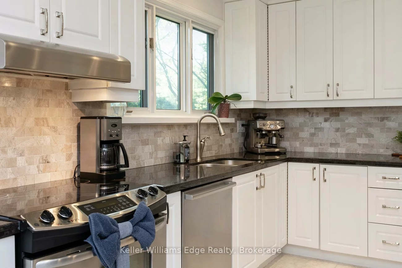 2213, Sunnyvale, 1001 - BR Bronte, Oakville