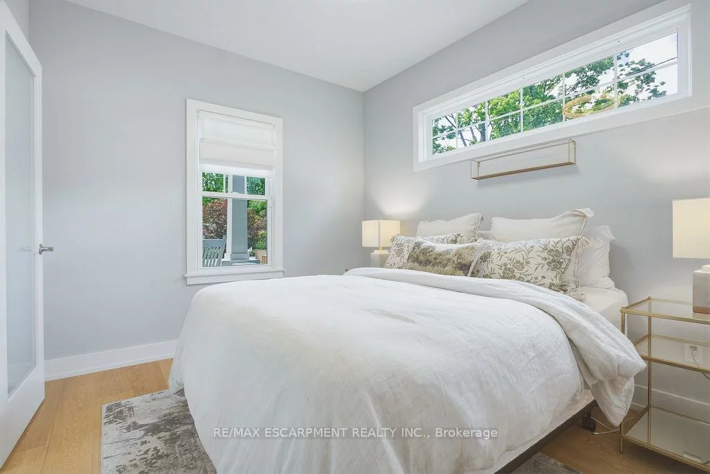 119, Westside, 1002 - CO Central, Oakville