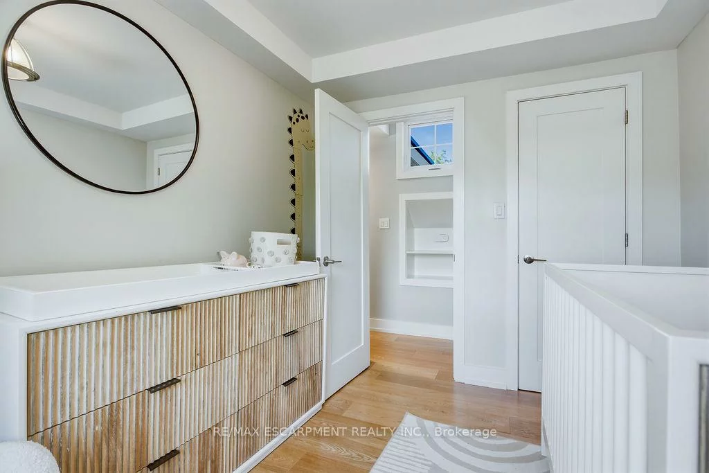 119, Westside, 1002 - CO Central, Oakville